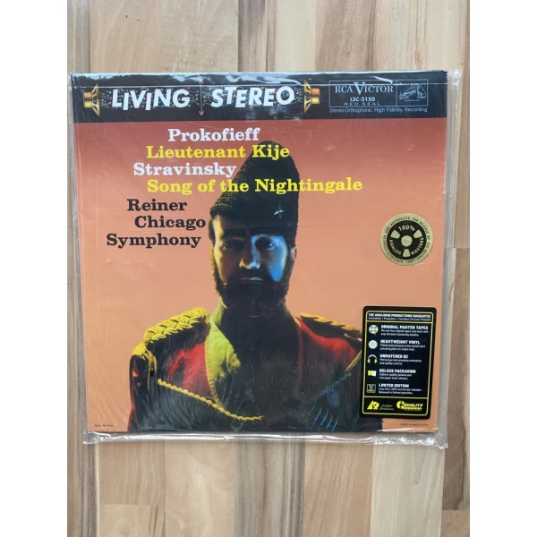 Prokofiew -  Lieutenant Kije/ Stravinsky  Song of Fritz Rein