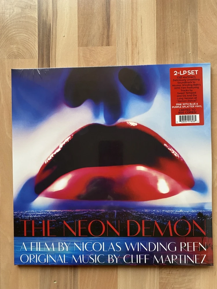 Cliff Martinez - The Neon Demon uszkodzenie okładki  (Limit